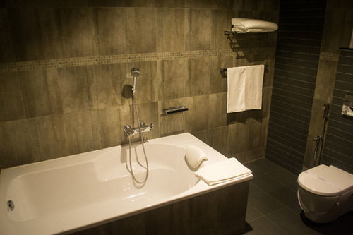 Refresh Hotel